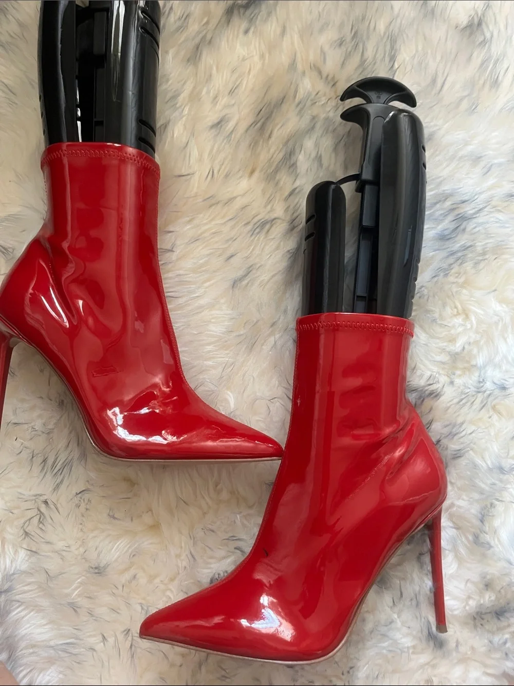 NEW STUNNING Steve Madden Red Patent Pointed Ankle Booties
